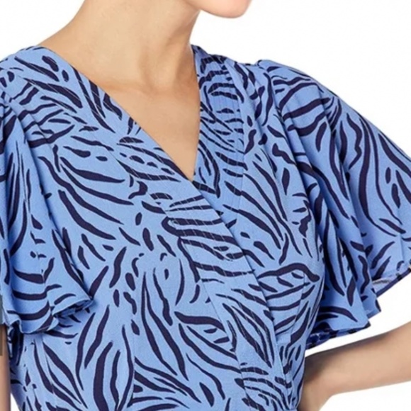 Eliza j - Picture 2 of 5